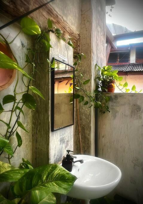Leju 21 樂居 Explore Malacca From A Riverside House Exterior photo